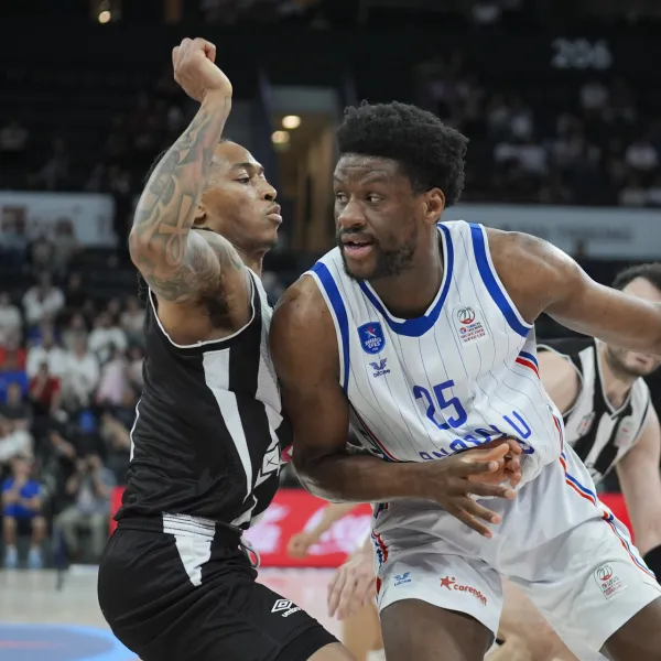 Efes Fırtınası! Beşiktaş'ı Sahadan Sildi! İşte Maçın Detayları