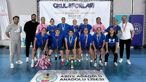 Asiye Ağaoğlu Anadolu Lisesi Kız Futsal Takımı, dünya kupası yolcusu