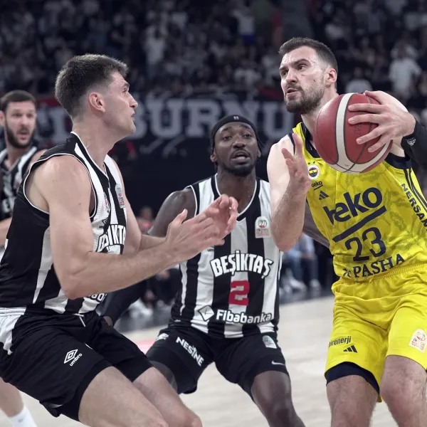 Beşiktaş'tan Fener'e Şok! Seride Durum 2-1 Oldu!
