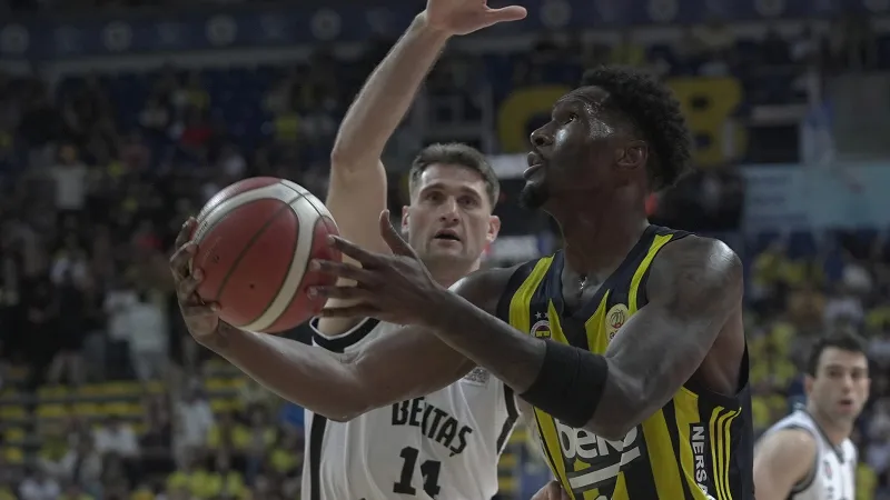 Fenerbahçe Beko Beşiktaş'ı Ezdi! Şampiyonluk Yolunda Dev Adım