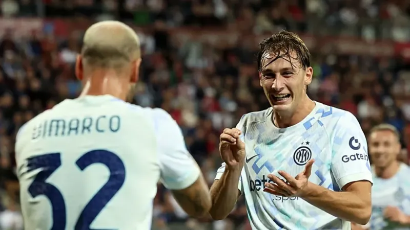 Hakan Çalhanoğlu'ndan Müthiş Gol! Inter Cagliari'yi Devirdi!