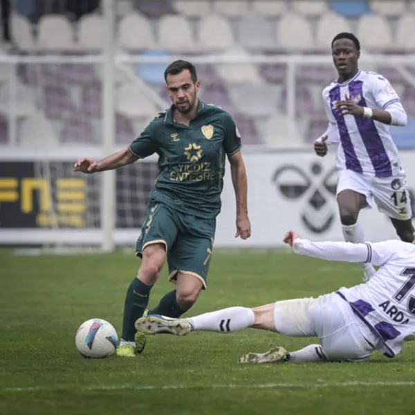 Kocaelispor'da Şok Ayrılıklar! O İki Yıldız Gidiyor Mu?