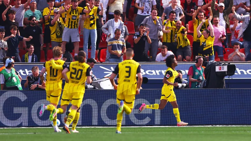 Dortmund Leverkusen'i Yendi! Şampiyonlar Ligi Bileti Son Maça Kaldı!